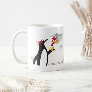 Caneca De Café Folhas de bordo de outono e pinguim engraçado