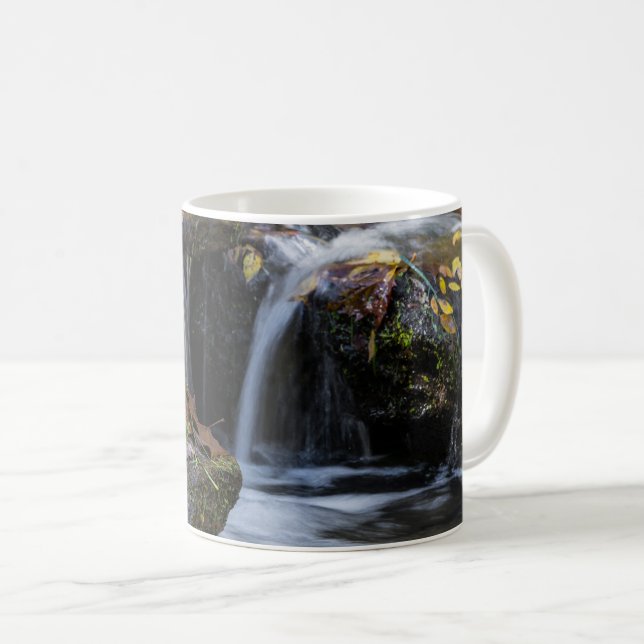 Caneca de Café Folhas e Cachoeiras (Frente Esquerda)