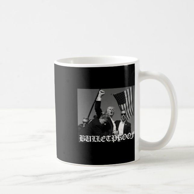 Caneca De Café Fonte antiga de Inglês à prova de bala do Trump (Direita)
