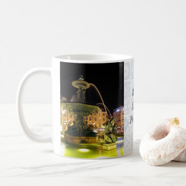 Caneca De Café Fonte iluminada e Sereia. Rossio, Lisboa (Com Donut)