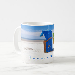 Caneca De Café Foto da cadeira de praia azul de verão