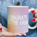 Caneca De Café Foto de graduação da tipografia do arco-íris em pa<br><div class="desc">Um presente de festa de formatura de fotos moderno e humorístico,  decor,  foto-caneca. Com espaço para foto e informações na parte traseira da placa. O cotovelo rosado feminino moderno,  puro,  azul,  verde,  laranja,  amarelo-cotovelo pastel e branco pode ser personalizado para se adequar ao seu estilo.</div>