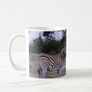 Caneca De Café Foto do olhar duas vezes da zebra