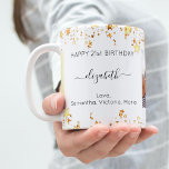 Caneca De Café Foto personalizada de aniversário, amigos de ouro<br><div class="desc">Um presente de amigos para o aniversário de 21 ruas (ou qualquer idade) da mulher. Personalize e 2 das suas próprias fotos, nome dela, 21 anos e seus nomes. Texto preto. Uma cor de fundo branca clássica e chique. O nome dela é escrito com um moderno estilo escrito à mão...</div>