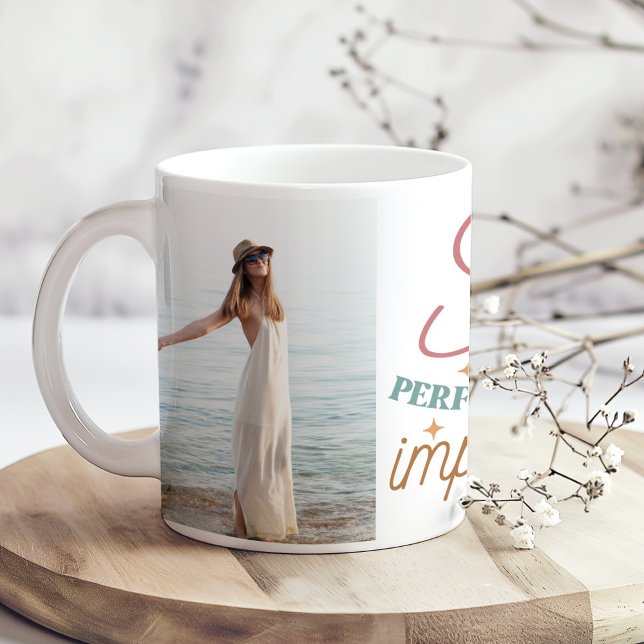 Caneca De Café Fotos personalizadas "Soy Perfectamente Imperfeta" ("Soy Perfectamente Imperfecta" 2 Custom Photos Coffee Mug on a boho kithcen table with tiny flowers)