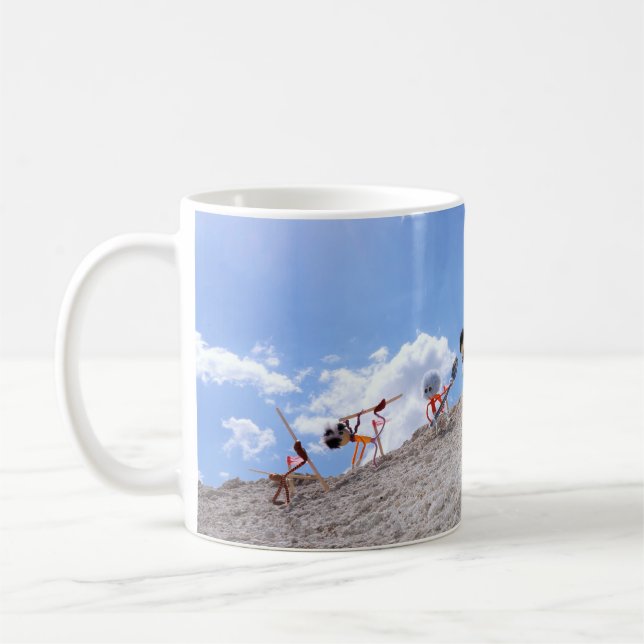 Caneca De Café Fubby poppetjes op de skipiste, met een valpartij. (Esquerda)