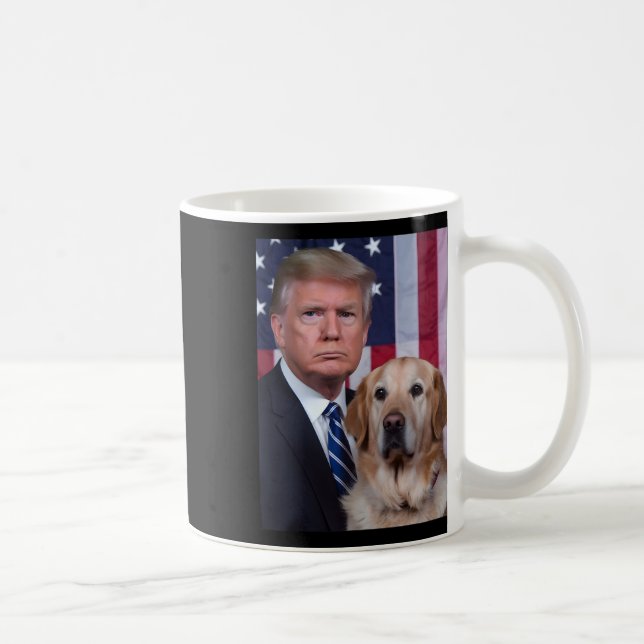 Caneca De Café Funny Trump E Ouro Retriever Dog Usa Flag (Direita)