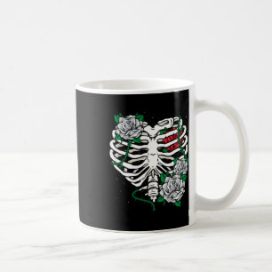 Caneca De Café Gaiola De Costelas Com Flores De Halloween Xray