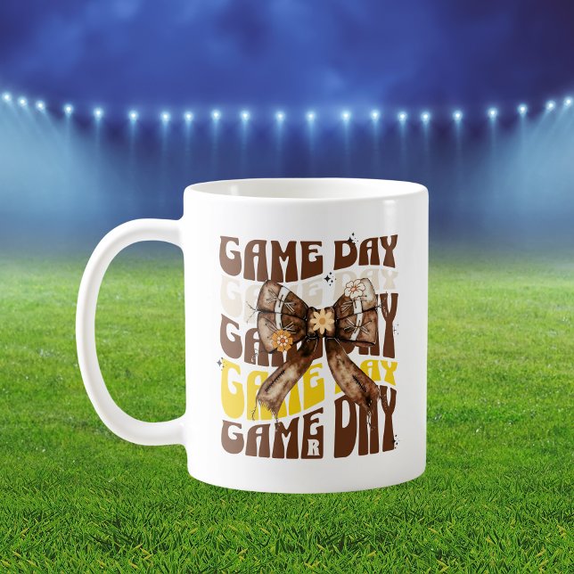 Caneca De Café Gameday Mãe de Futebol Personalizado (Criador carregado)