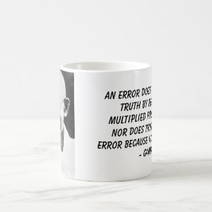 Caneca De Café Gandhi, um erro não faz becometruth pela razão