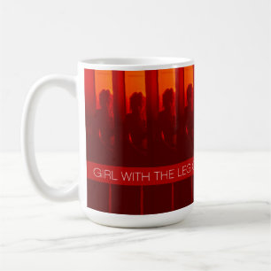 Caneca De Café Garota com uma perna de vidro