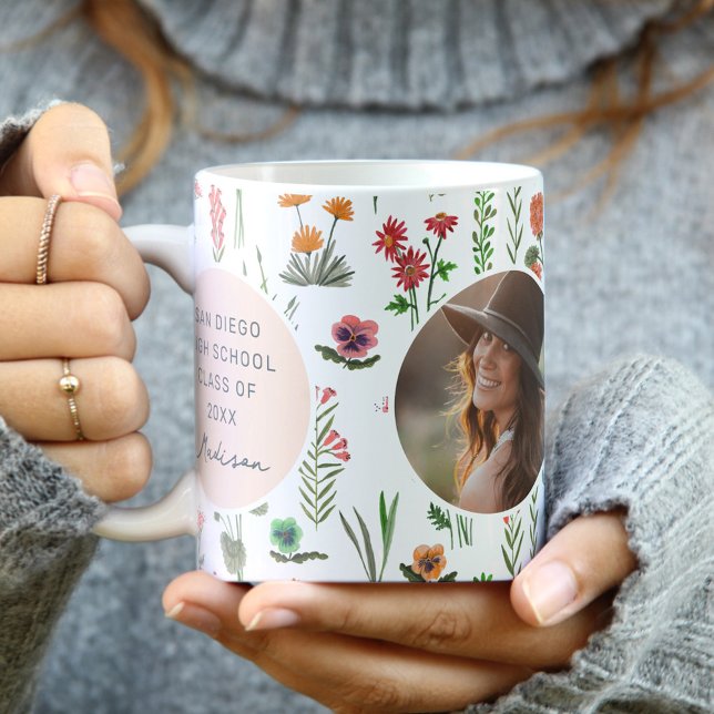 Caneca De Café Garota das Flores Silvestres Foto de Formatura (Wildflower Girl Graduation Photo Coffee Mug)