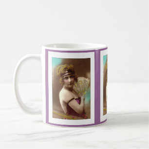 Caneca De Café garota flapper roxa com um leque