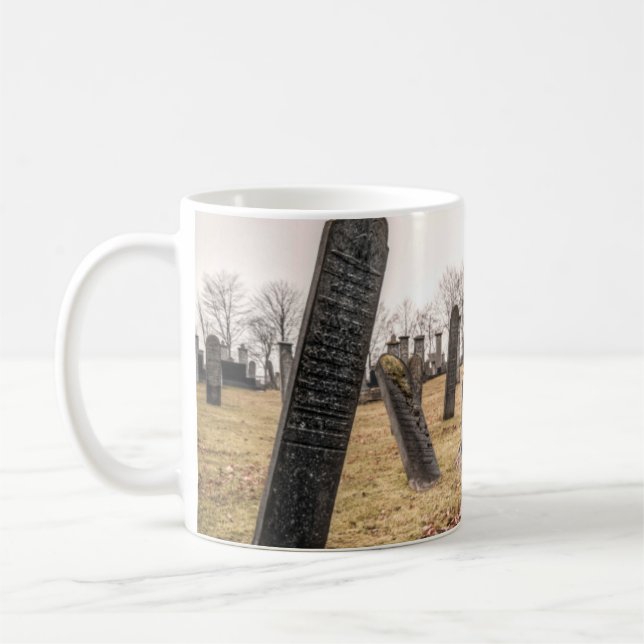 Caneca De Café Garotas góticas no cemitério (Esquerda)