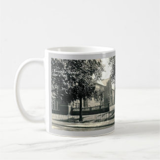 Caneca De Café Gary EM: Escola de Emerson