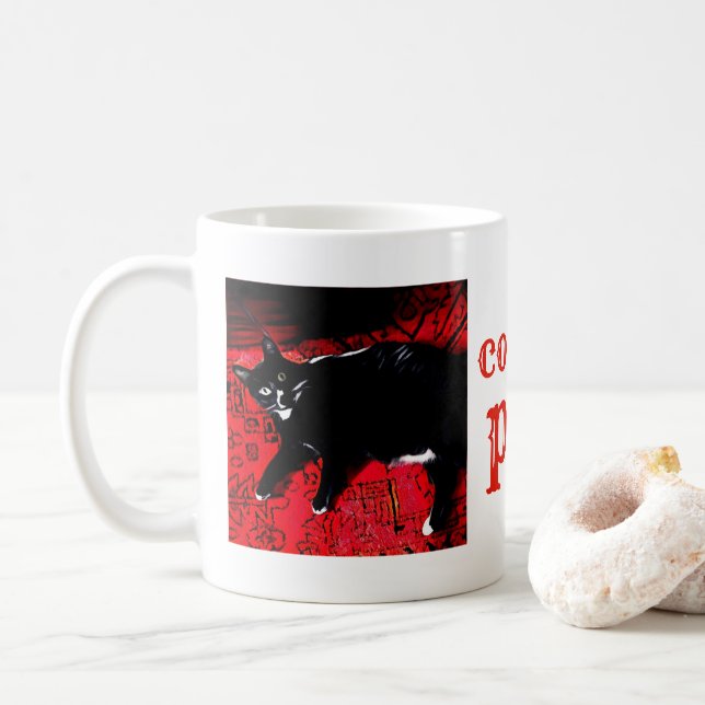 Caneca De Café Gatinho Tuxedo no Red Rug (Com Donut)