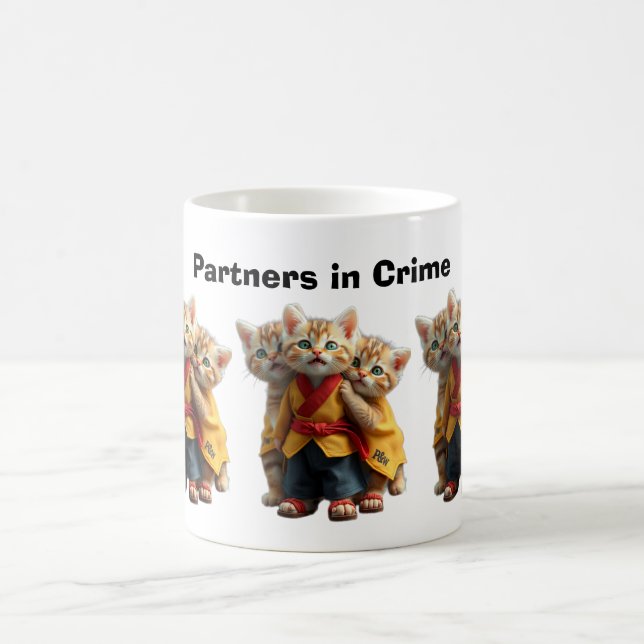 Caneca De Café 🐱 Gatinhos Adoráveis com Roupas Combinando - Gato (Centro)