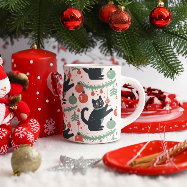 Caneca De Café Gato Brincando com Ornamentos de Árvore de Natal (Criador carregado)