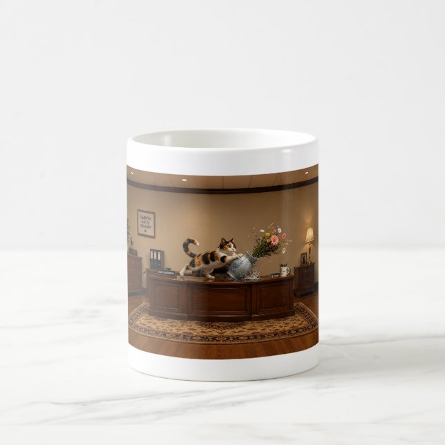 Caneca De Café Gato Calico Engraçado Derrubando um Vaso | Caos  (Centro)