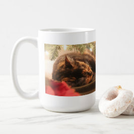Caneca De Café Gato Calico Fofo Dormindo sob a Árvore de Natal