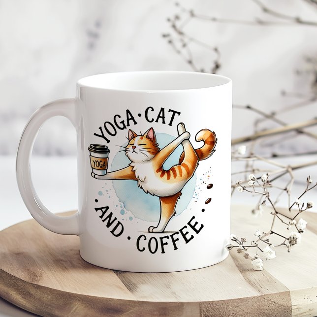 Caneca De Café Gato de Yoga e Café Engraçado Gato Lover ("Yoga Cat and Coffee" Funny Cat Lover's Coffee Mug on a boho kitchen table with tiny flowers)