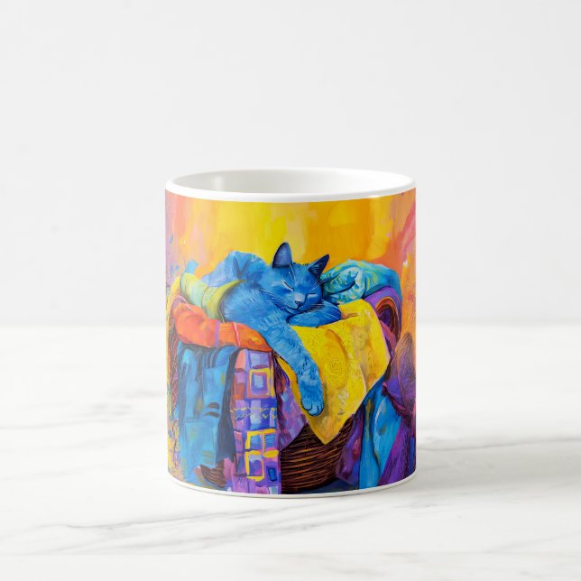 Caneca De Café Gato Dormindo em Pilha de Roupa (Centro)