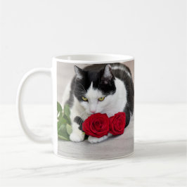 Caneca De Café Gato fofo com a rosa vermelha