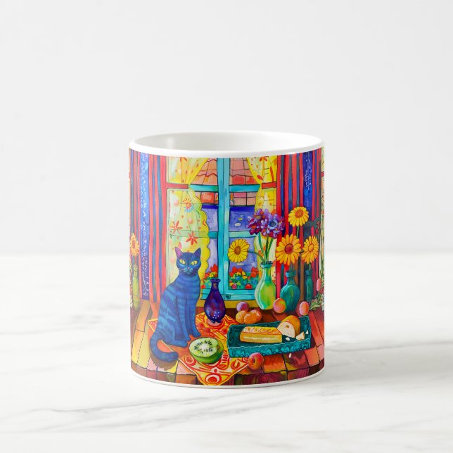 Caneca De Café Gato na Mesa da Cozinha junto à Janela (Centro)