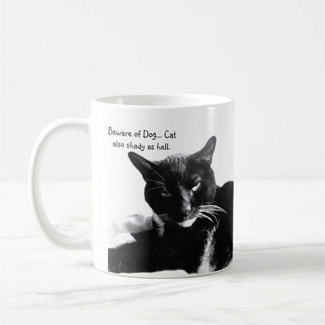 Caneca De Café Gato Tuxedo com Sorriso Sombrio  (Esquerda)