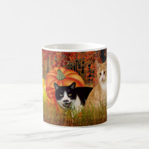 Caneca De Café Gatos da Estação Outonal em Campo de Abóbora / Est