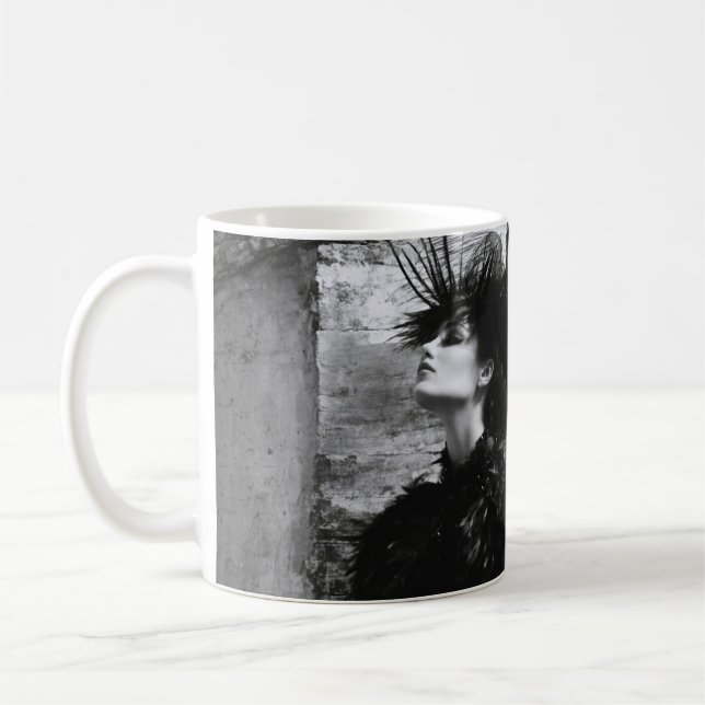 Caneca De Café Gaze de Defiant - Mug de Retrato Preto e Branco (Esquerda)