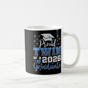 Caneca De Café Gêmeo super orgulhoso de formando de 2026