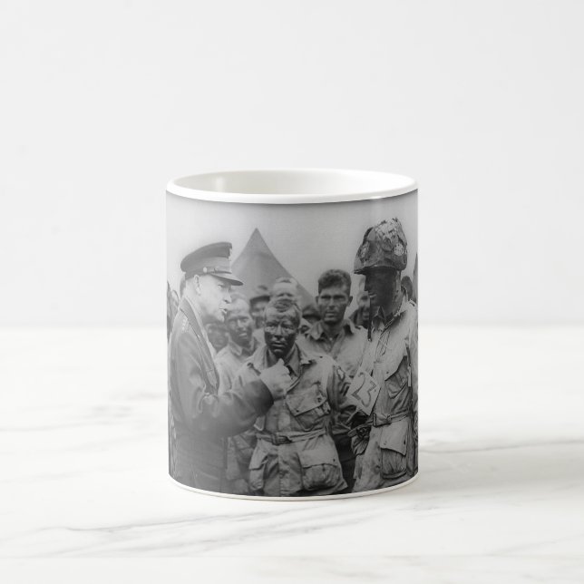 Caneca De Café General Dwight D. Eisenhower com paramilitares (Centro)