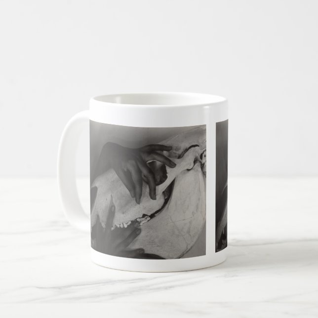 Caneca De Café Georgia O'Keefe Hand Mug (Frente Esquerda)