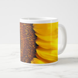 Caneca de café gigante com rosto de girassol