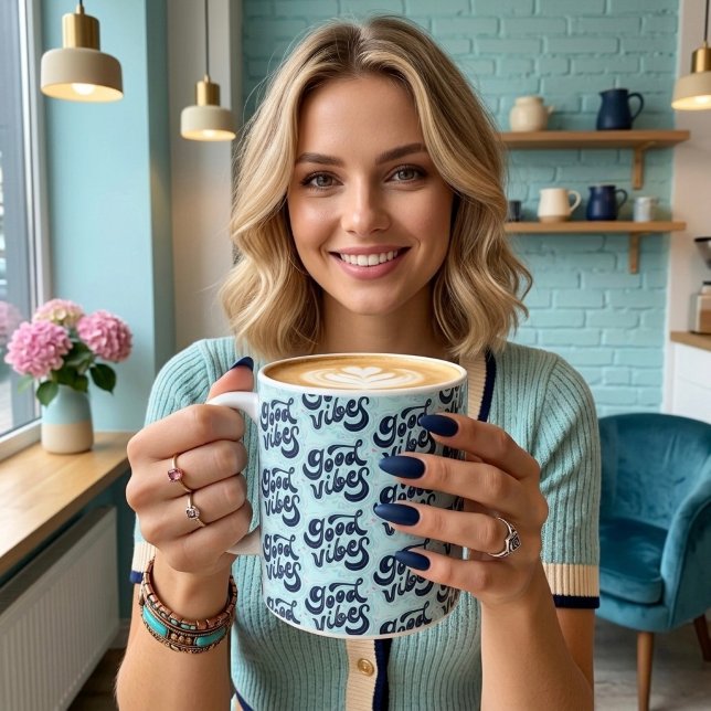 Caneca de Café Gigante Vibrações Boas (Criador carregado)