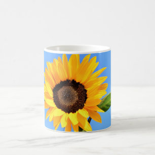 Caneca De Café Girassol Amarelo contra Sol no Céu Azul - Verão