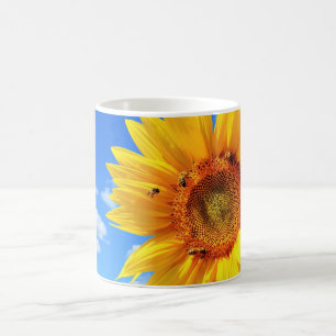 Caneca De Café Girassol Amarelo e Abelhas no Céu Azul - Mug de V