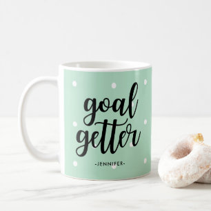 Caneca De Café Goal Getter Bolinhas verdes de mint e tipografia