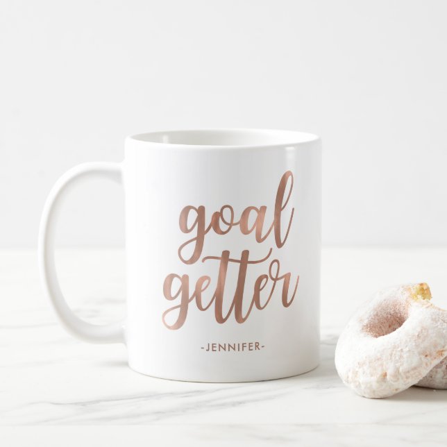 Caneca De Café Goal Getter | Tipografia Rosa Dourada Faux (Com Donut)