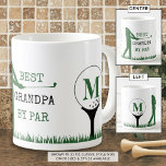 Caneca De Café Golf MELHOR GRANDPA POR PAR Monograma Café Mug<br><div class="desc">Crie uma caneca monograma única e personalizada para o avô de golfe com o golfe engraçado dizendo o título BEST GRANDPA BY PAR em verde e preto. Escolha dentre outros estilos de imagem na página de pedido. Faz um presente memorável e significativo para o seu aniversário, Dia dos Avós, Dia...</div>