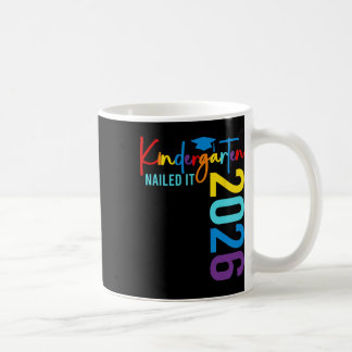 Caneca De Café Graduado no Jardim de Infância 2026 Conquistou
