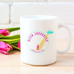 Caneca De Café Gráfico Funny Pink & Teal do Clube de Encontro de<br><div class="desc">Junte-se aos seus amigos entusiastas de alienígena com esta engraçada design da Escola Wolf Queen. Perfeito como um presente divertido para si mesmo,  um amigo ou membro da família.</div>