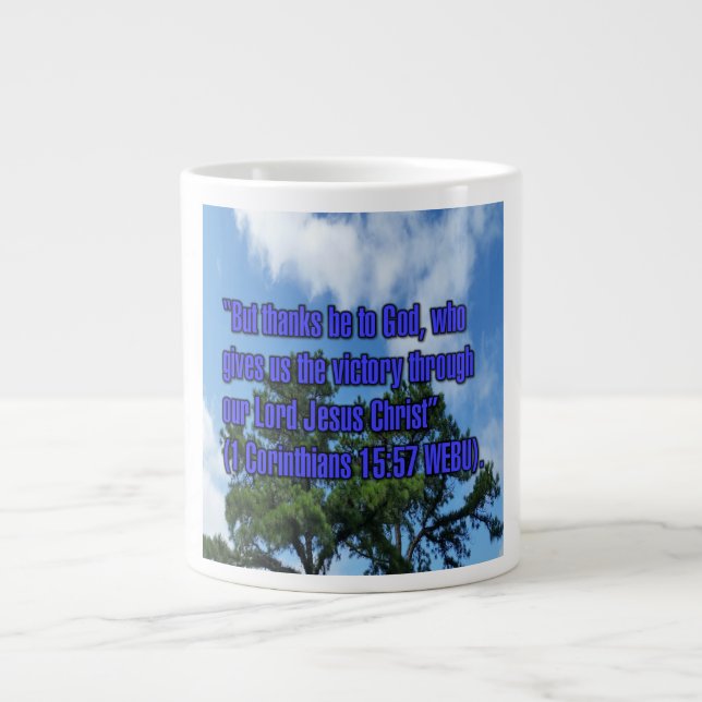 Caneca De Café Grande 1 Coríntios 15:57 WEBU Mug (Frente)