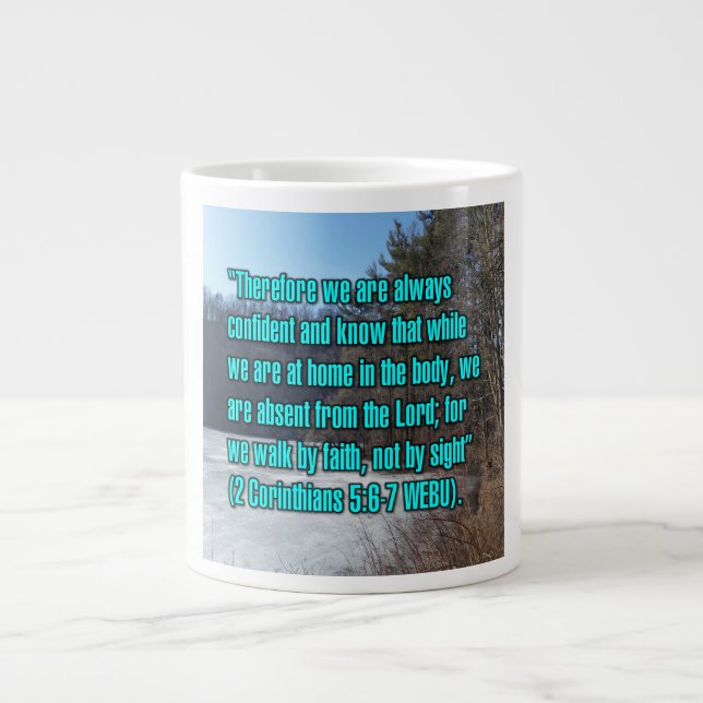 Caneca De Café Grande 2 Coríntios 5:6-7 WEBU Mug (Frente)