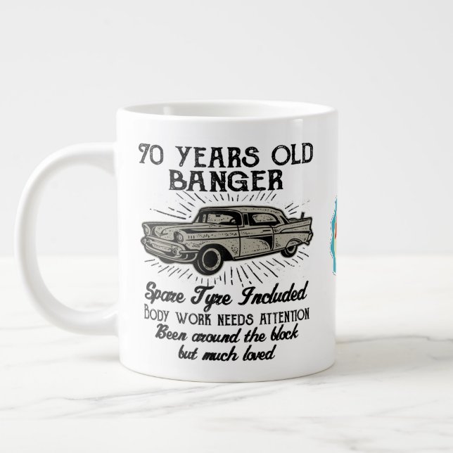 Caneca De Café Grande 70 de Aniversário Engraçado Carro-Retro Banger Dat (Esquerda)