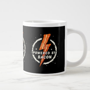 Caneca De Café Grande Alimentado por Bacon Estética Retro Divertida para