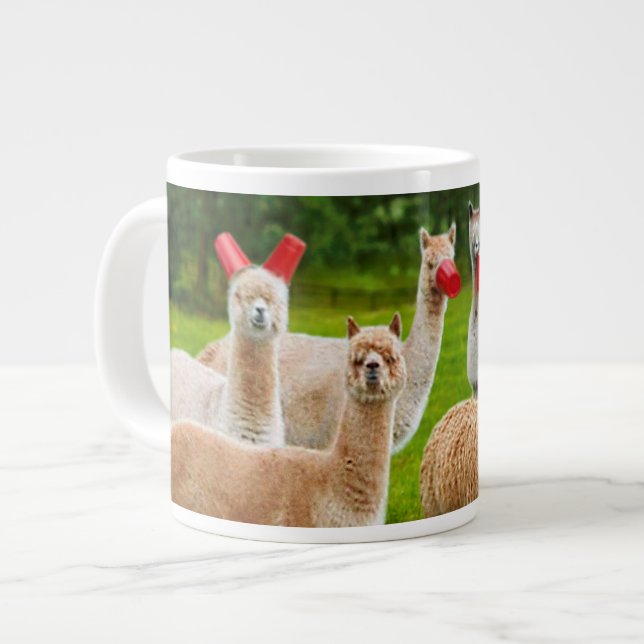Caneca De Café Grande Alpacas com Copas Vermelhas (Frente Esquerda)