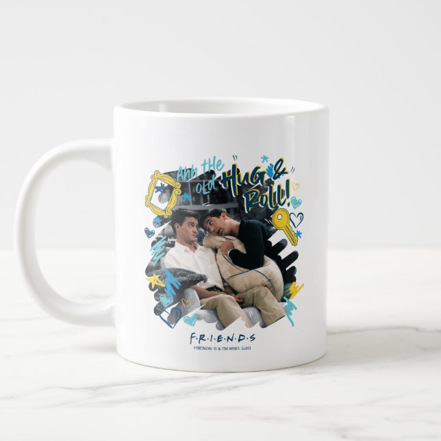 Caneca De Café Grande AMIGOS™ | O Velho Hug & Roll (Esquerda)