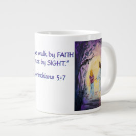 Caneca De Café Grande Andando às escuras com FAITH 2 Corinthians 5:7